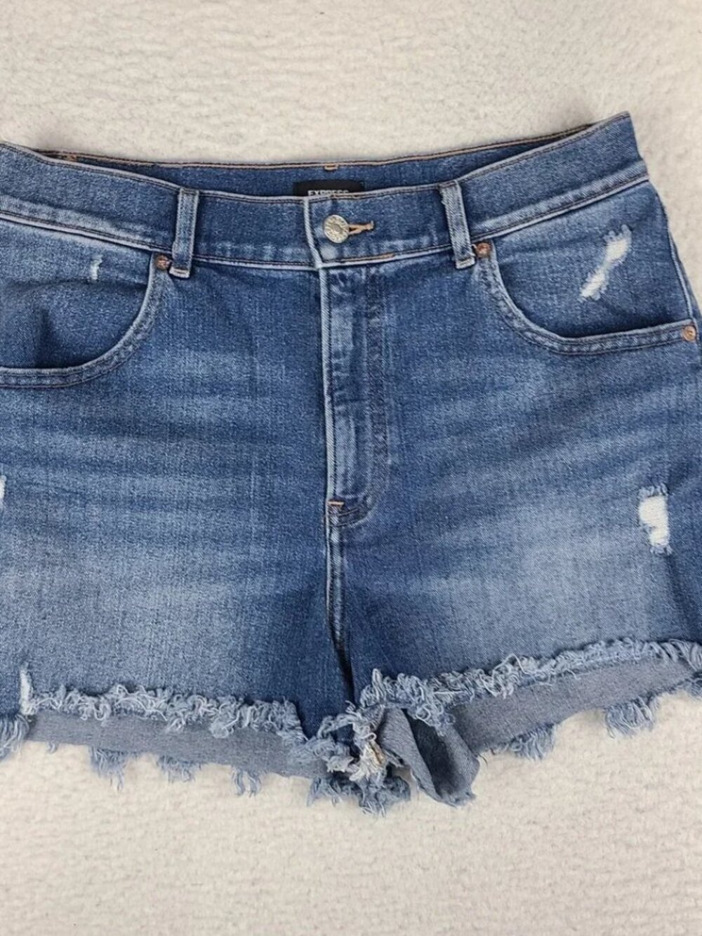 EXPRESS Jean Shorts Womens 8‎ Mom Super High Rise 3" Inseam Distress Blue Denim